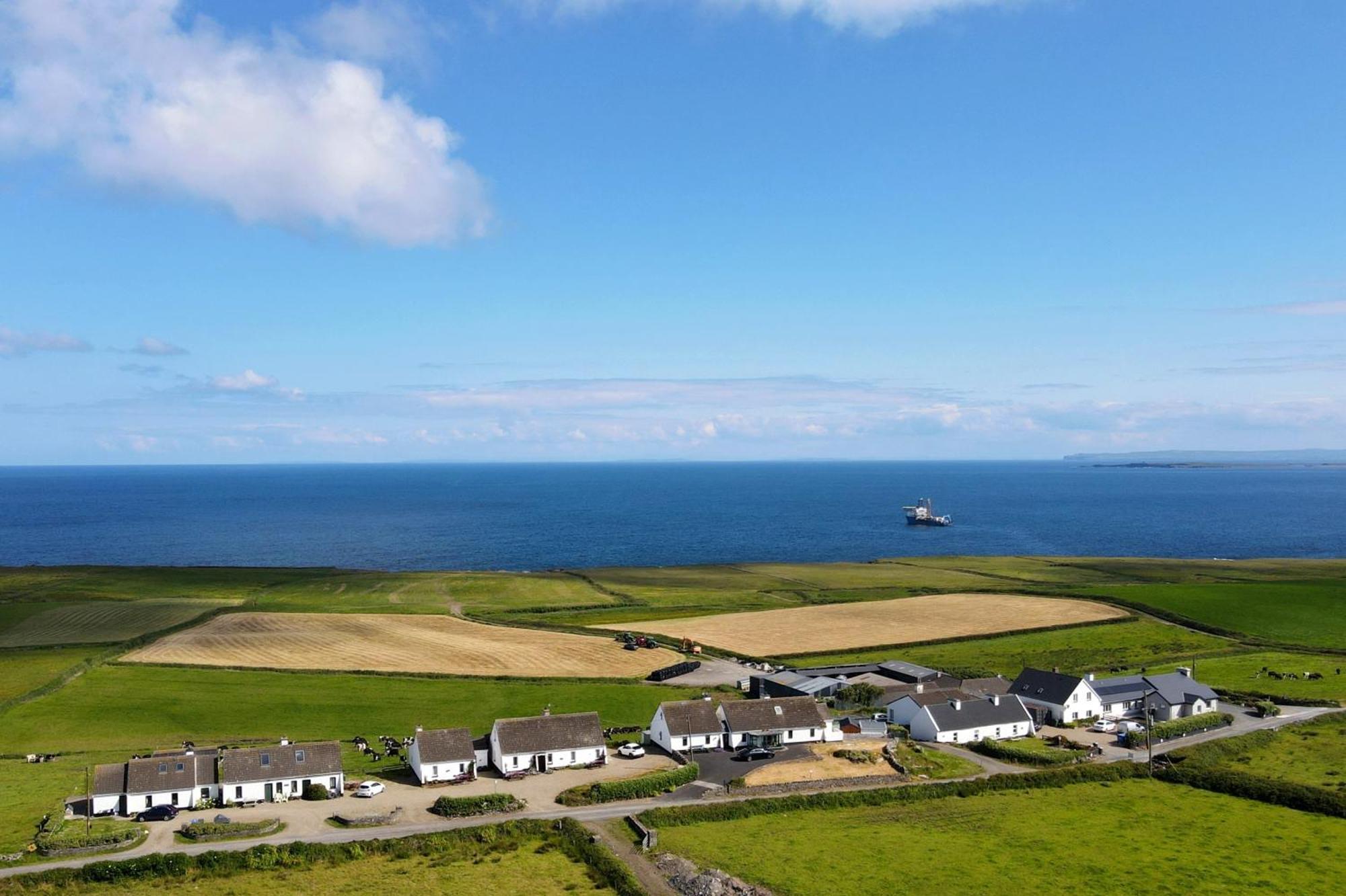 Doonbeg Holiday Cottages Exterior photo